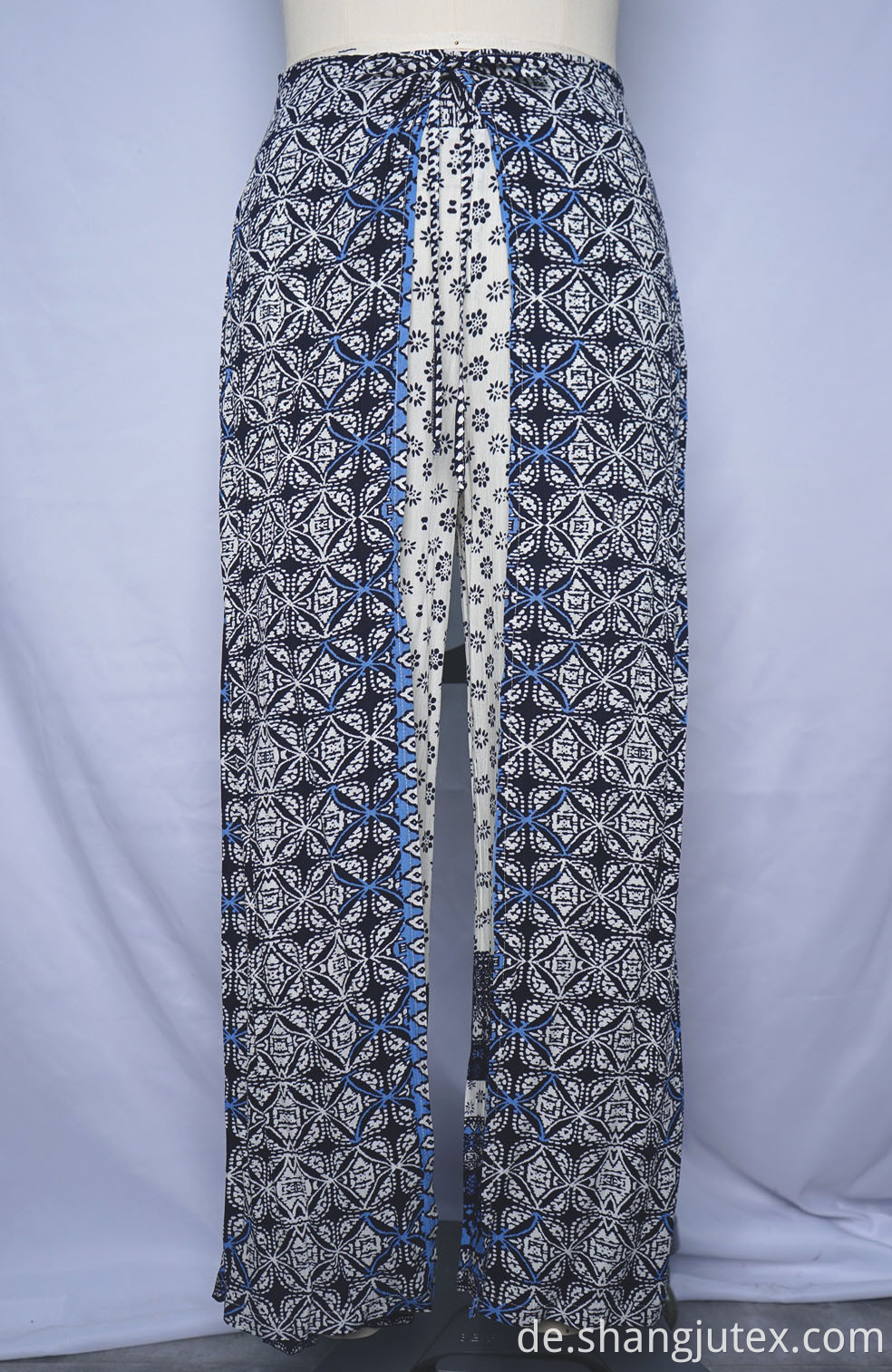 color blue print of pants 
